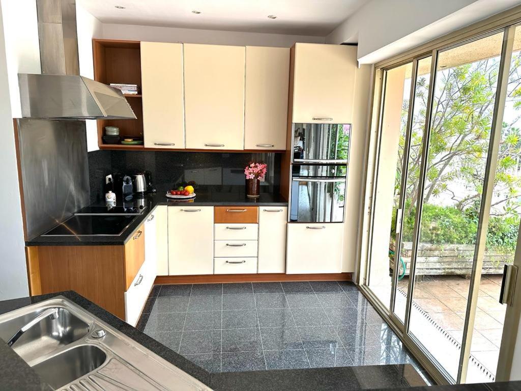 Апартаменты Panoramic Sea View Penthouse With Jacuzzi And 450 Sqm Terrace Антиб Экстерьер фото